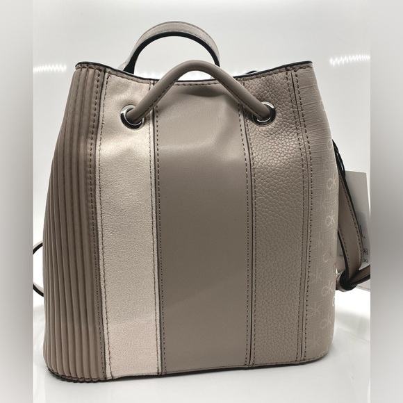 Calvin Klein Faux Leather Bucket Patch Work Bag Crossbody Nude Gabrianna Hobo - Picture 4 of 10